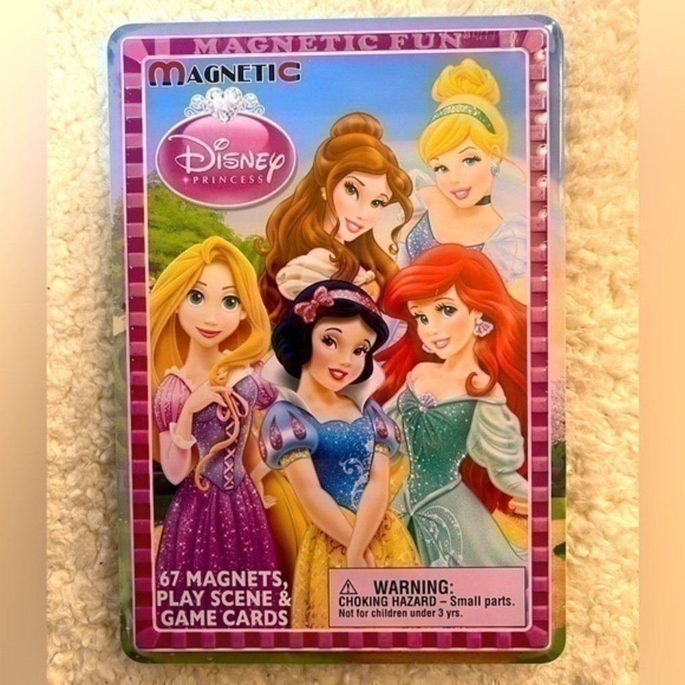 Disney Princess Magnetic Play Scene & Magnet Set
